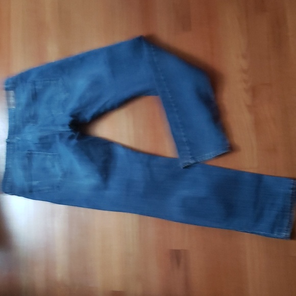 SAPPHIRE Men's Jean's w/knee slit W36 L42 w/stretch distressed NWOT straight leg - Picture 4 of 5